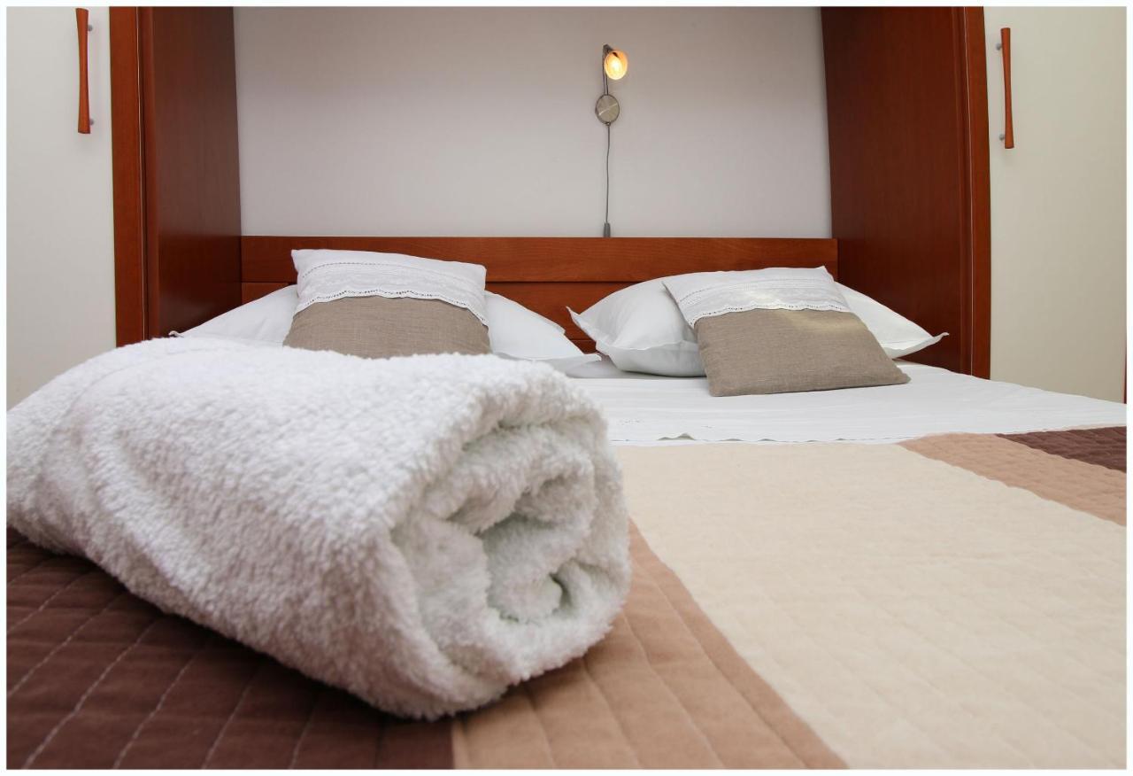 Apartments Elvis Primošten Zewnętrze zdjęcie